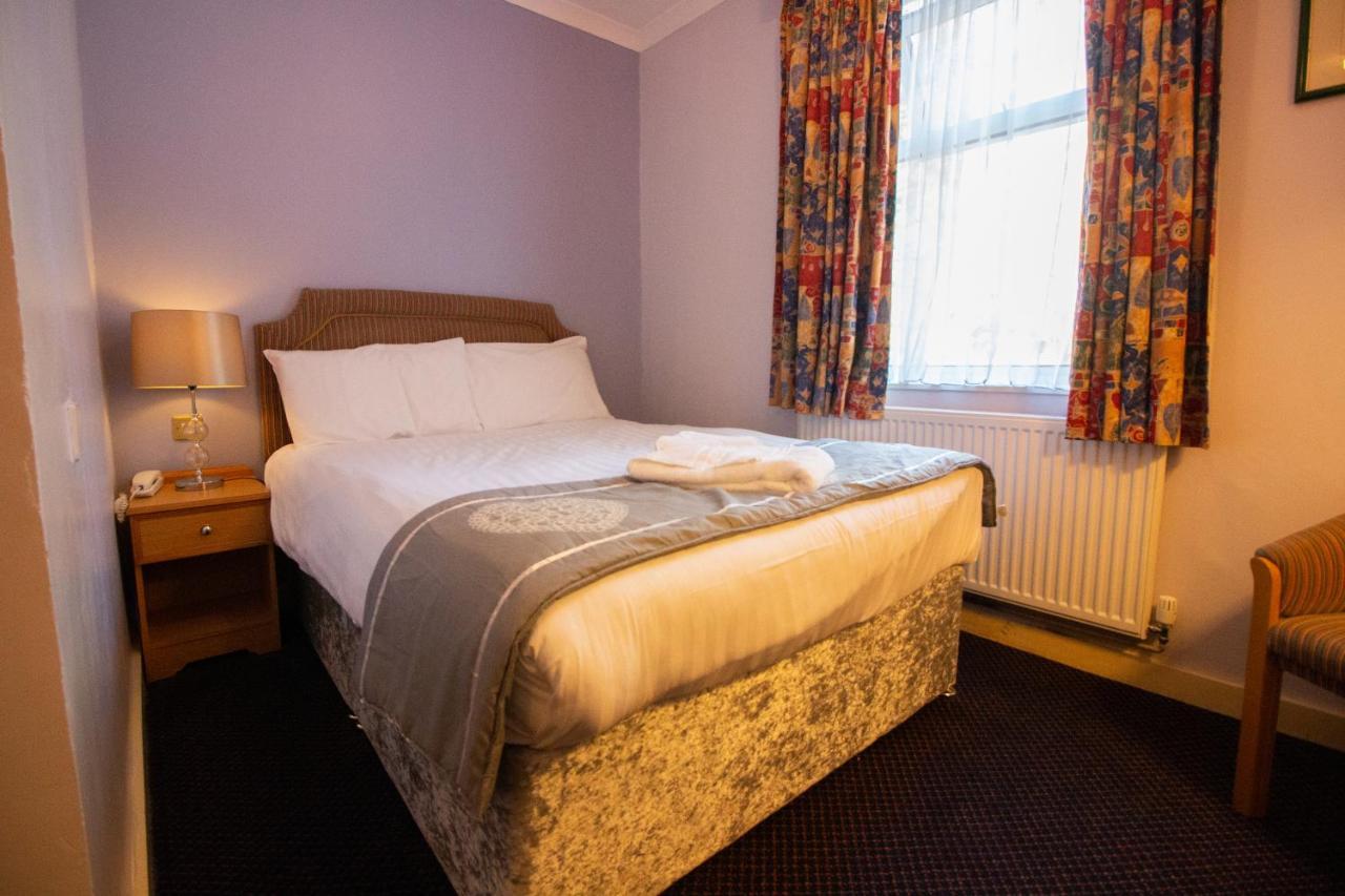 Westone Manor 3* Northampton