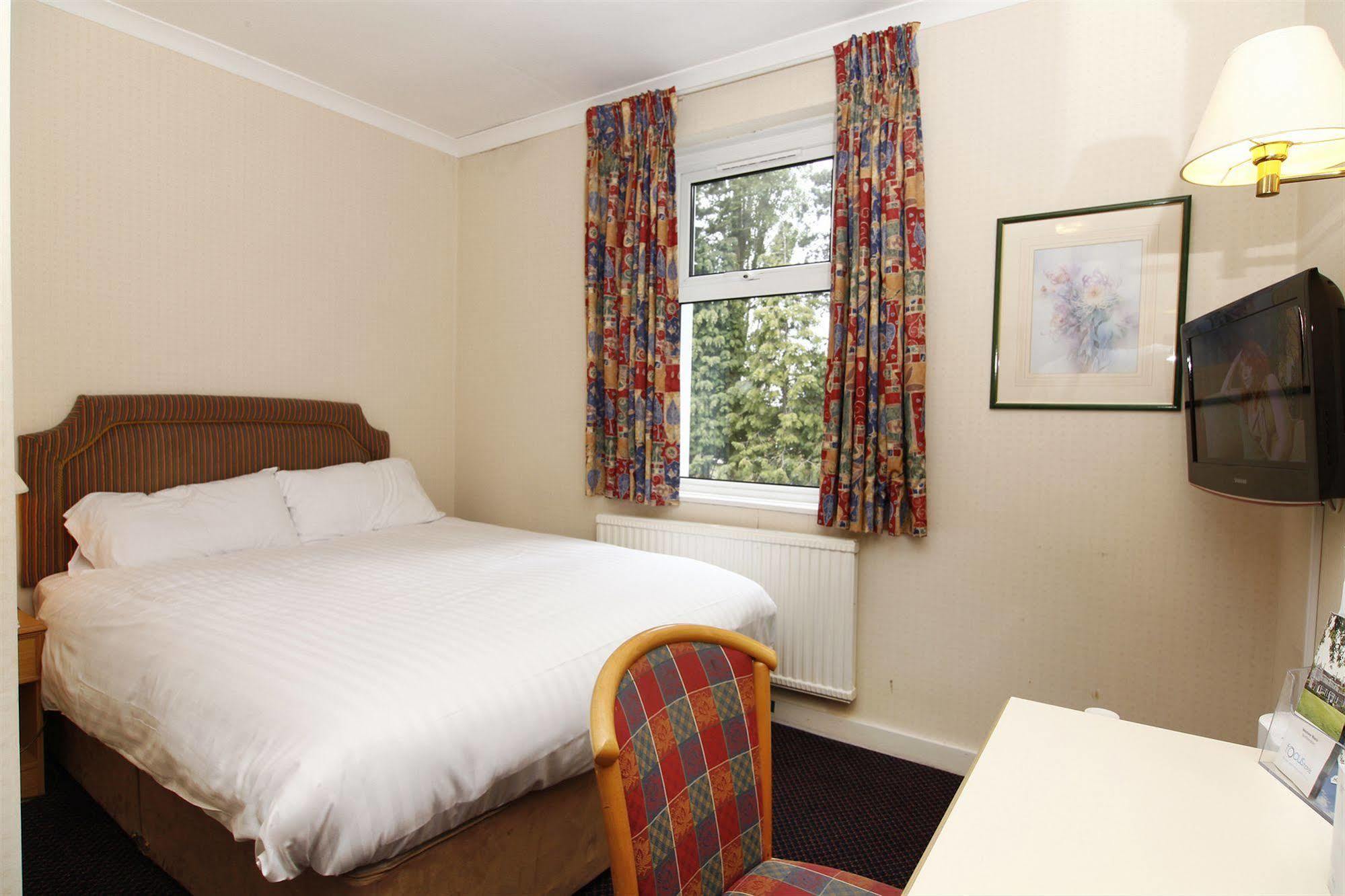 Westone Manor 3* Northampton